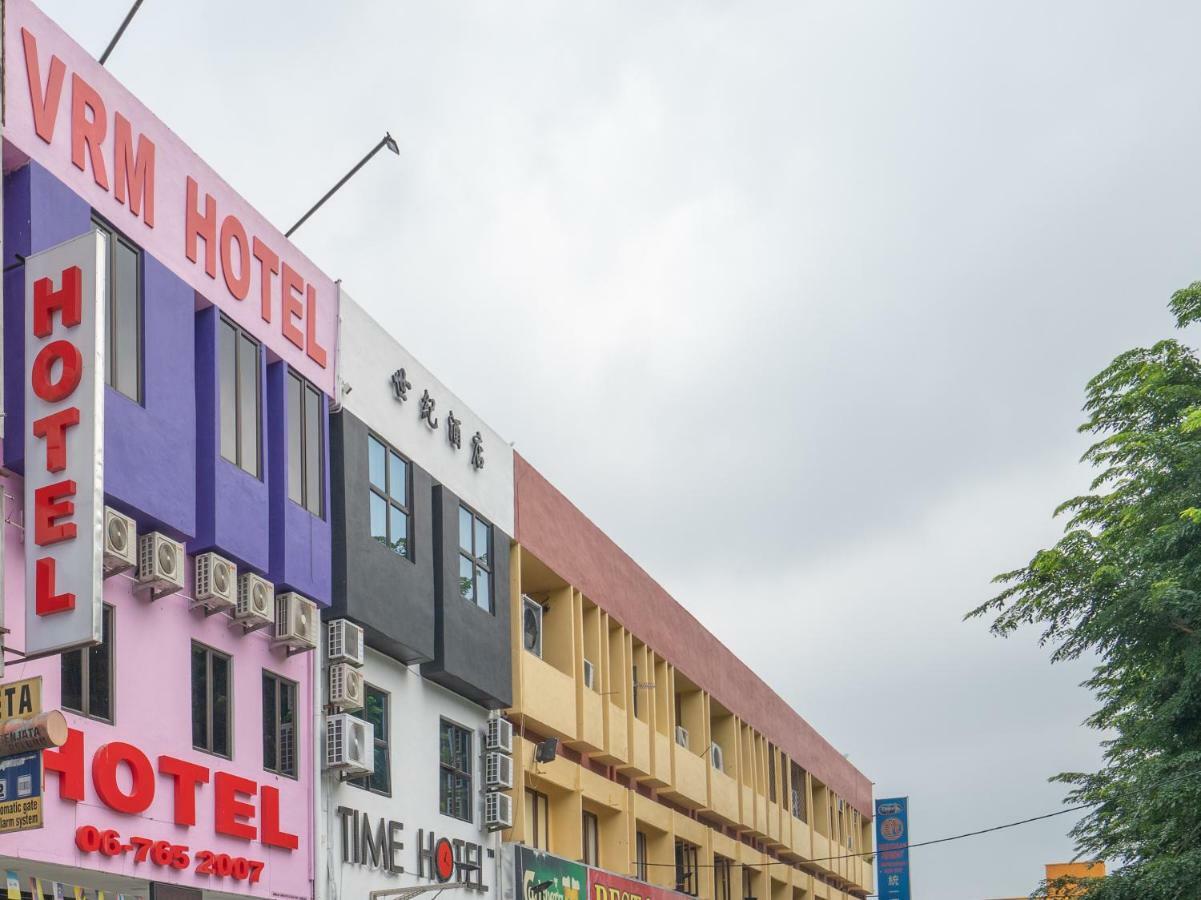 Oyo 44093 Vrm Hotel Seremban Exterior foto